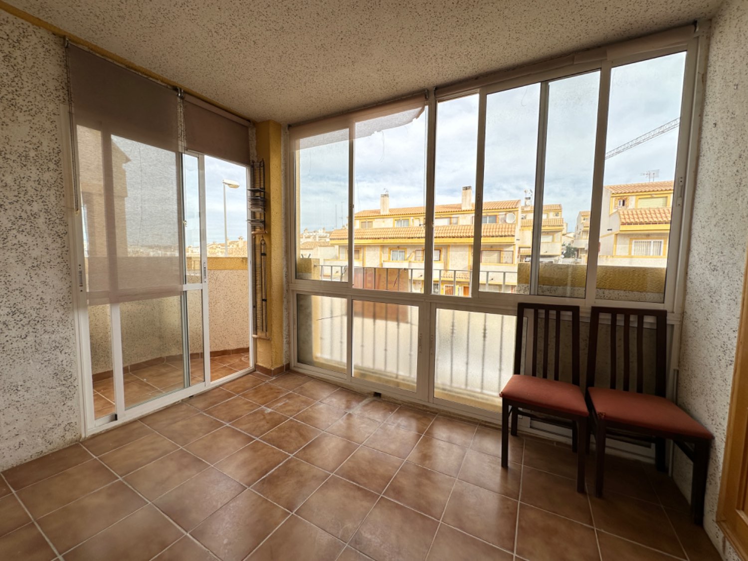 Oportunidad ! Duplex situado en los altos de Orihuela costa con 4 dormitorios ,3 baños, garaje subterráneo y piscina comunitaria !