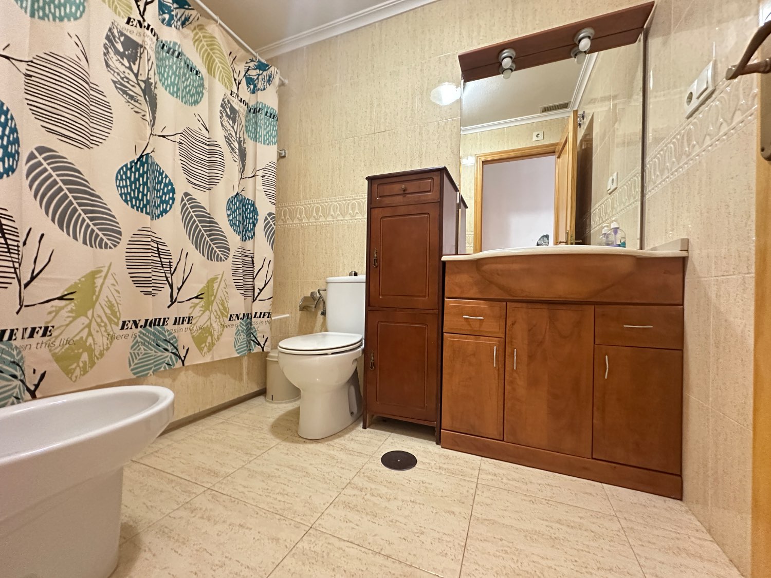 Apartamento en planta baja en Zeniamar 6 con 2 dormitorios 2 baños , jardín y piscina comunitaria