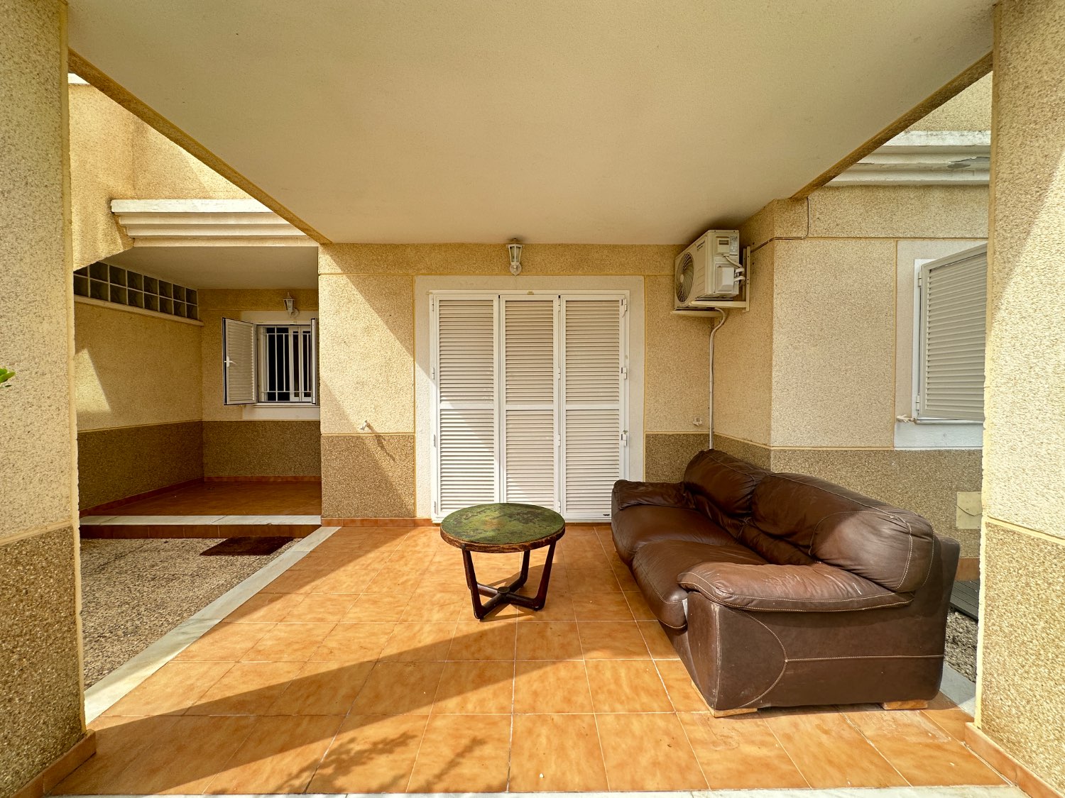 Apartamento en planta baja en Zeniamar 6 con 2 dormitorios 2 baños , jardín y piscina comunitaria