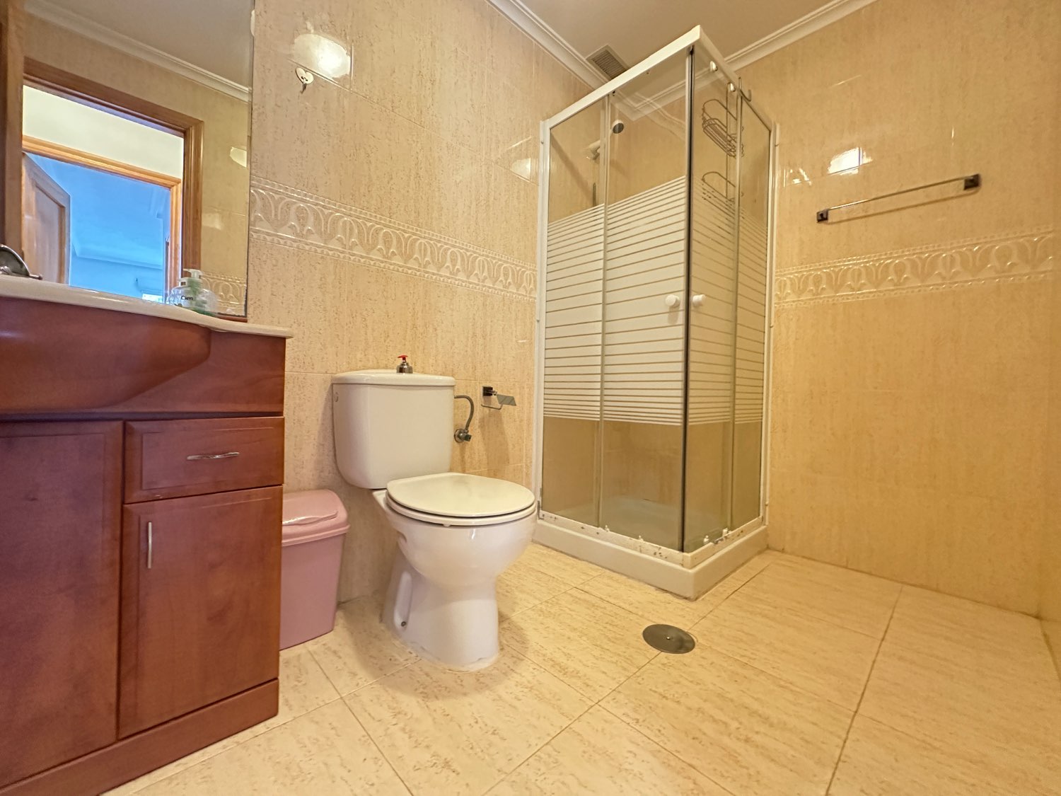 Apartamento en planta baja en Zeniamar 6 con 2 dormitorios 2 baños , jardín y piscina comunitaria