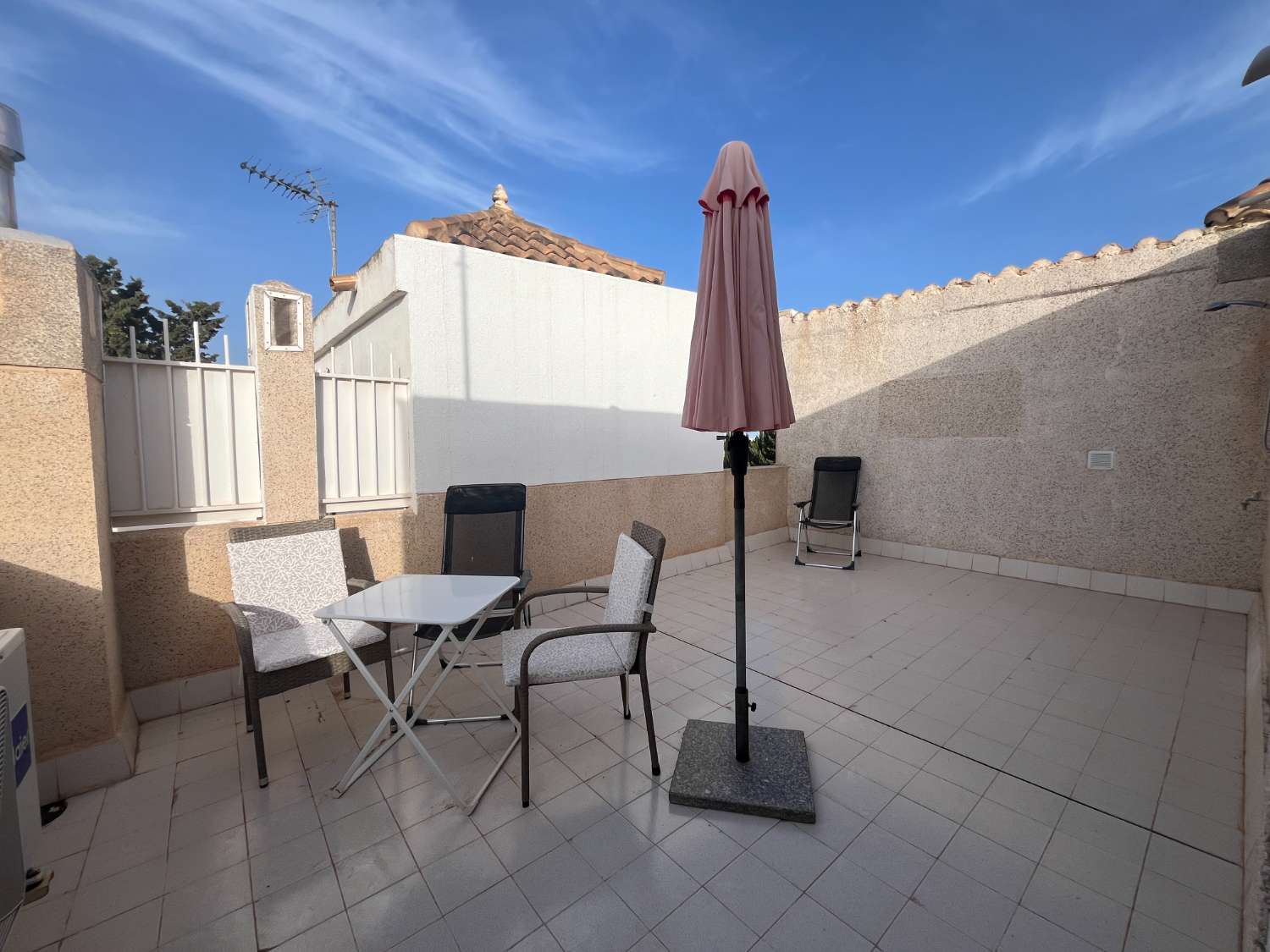 Encantadora casa de 3 dormitorios a pocos pasos de la playa de La Zenia