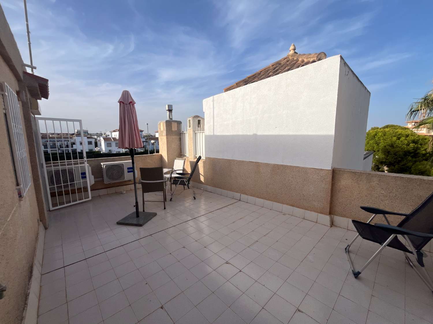 Encantadora casa de 3 dormitorios a pocos pasos de la playa de La Zenia