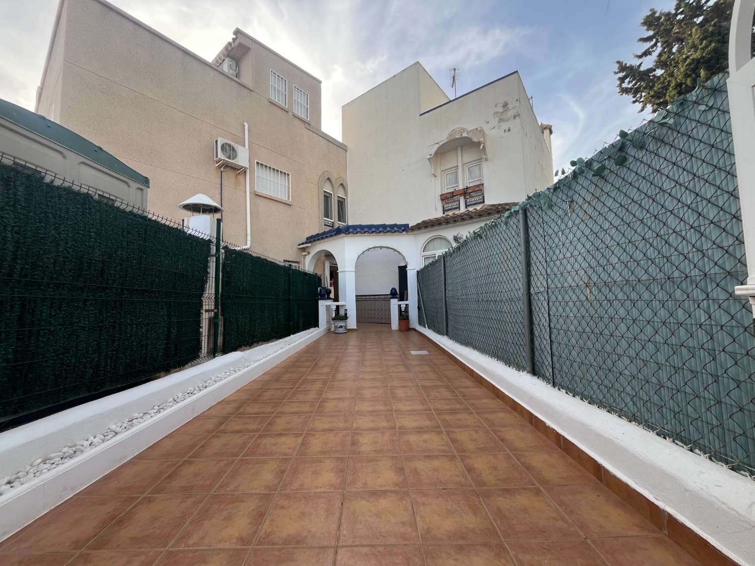 Encantadora casa de 3 dormitorios a pocos pasos de la playa de La Zenia