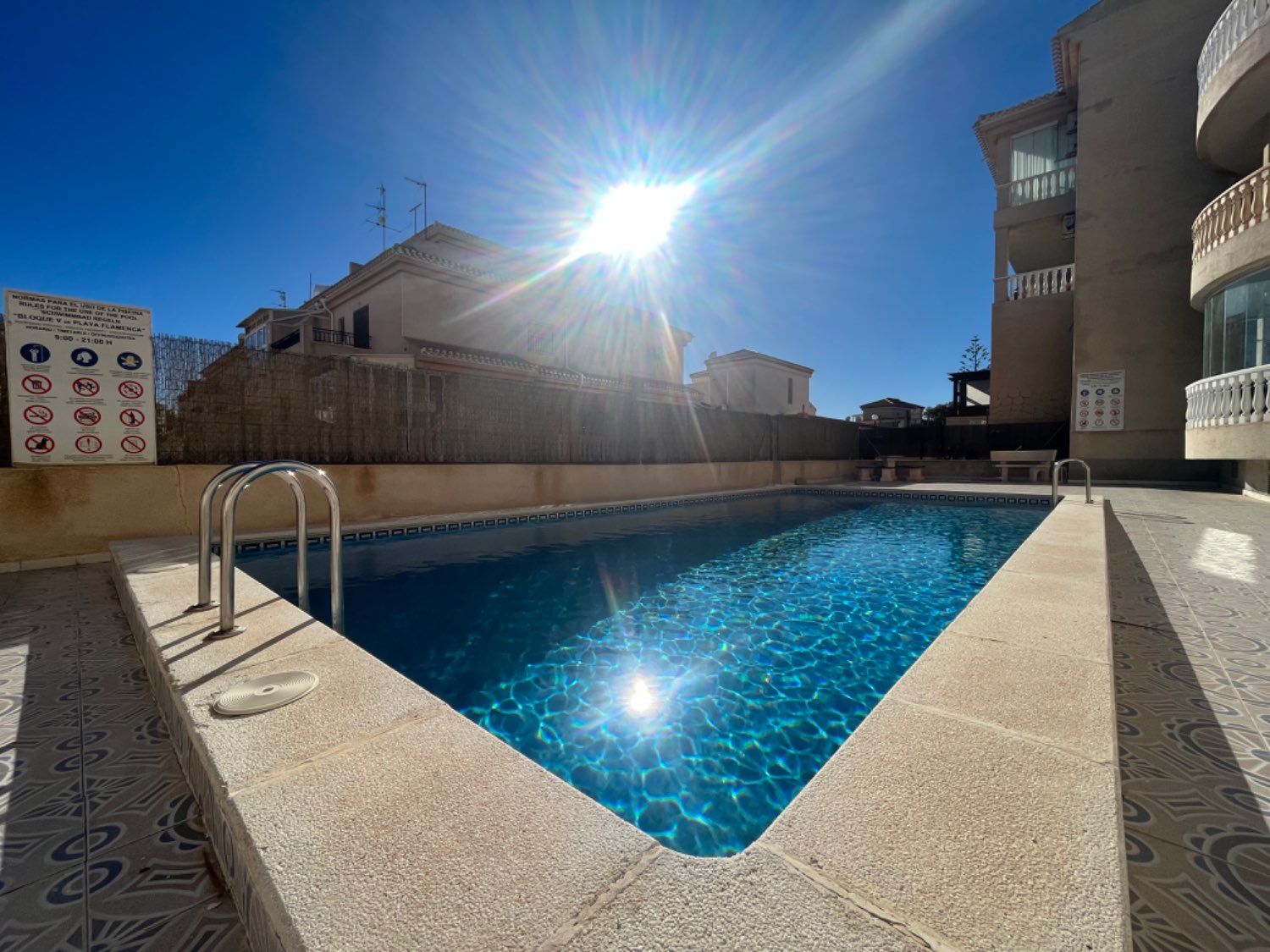 Spacious penthouse with 117m2 3 bedrooms and 2 bathrooms 1.2 km from the beach