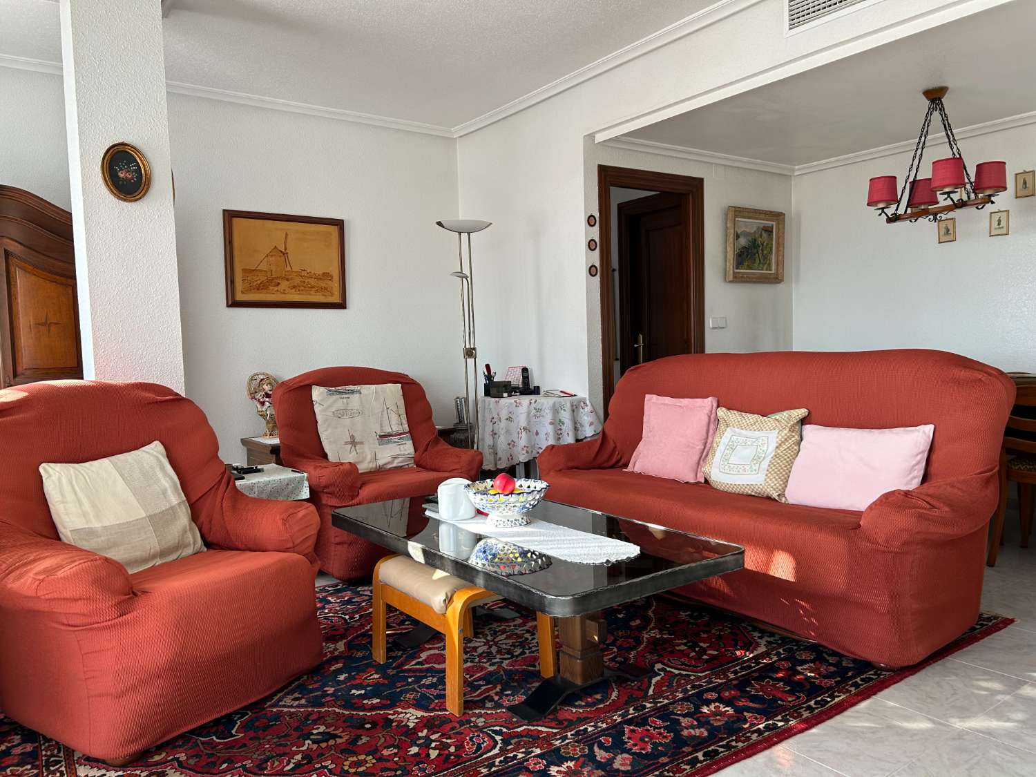 Spacious penthouse with 117m2 3 bedrooms and 2 bathrooms 1.2 km from the beach