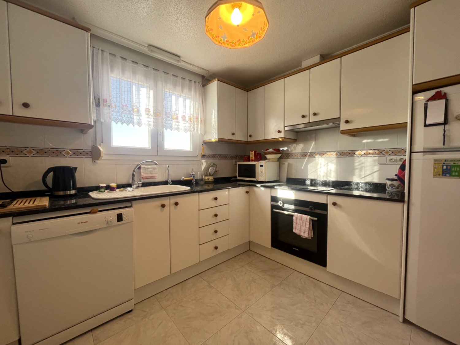Spacious penthouse with 117m2 3 bedrooms and 2 bathrooms 1.2 km from the beach