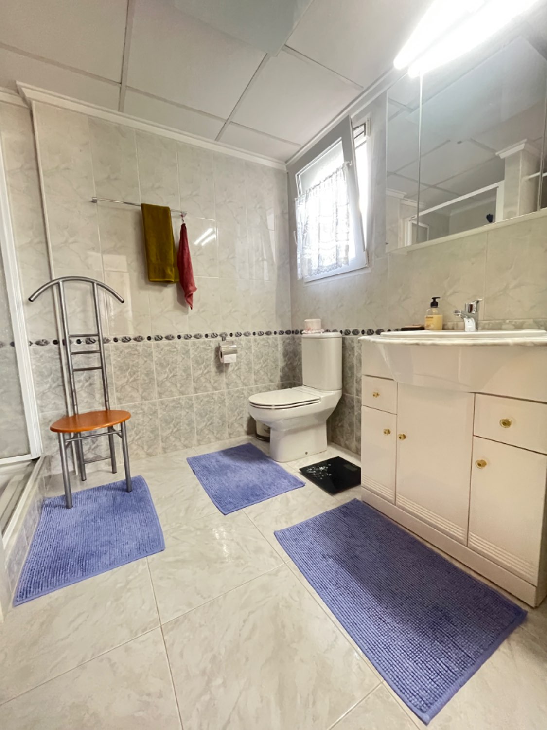 Spacious penthouse with 117m2 3 bedrooms and 2 bathrooms 1.2 km from the beach