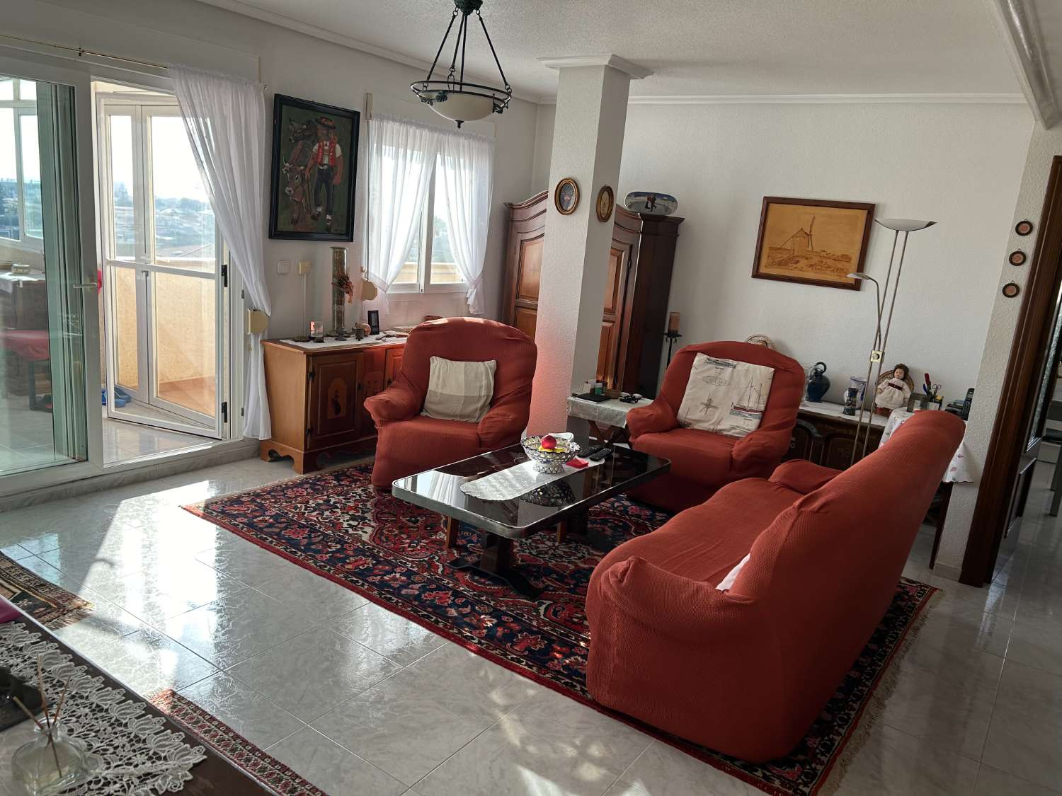 Spacious penthouse with 117m2 3 bedrooms and 2 bathrooms 1.2 km from the beach