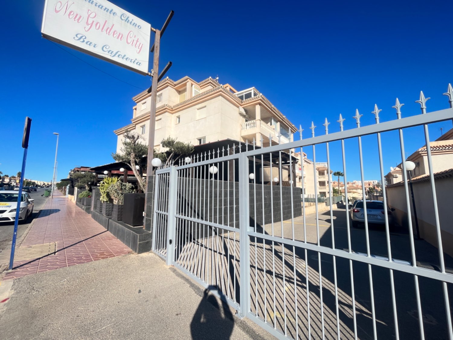 Spacious penthouse with 117m2 3 bedrooms and 2 bathrooms 1.2 km from the beach