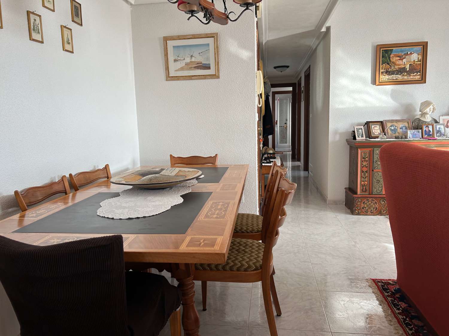 Spacious penthouse with 117m2 3 bedrooms and 2 bathrooms 1.2 km from the beach