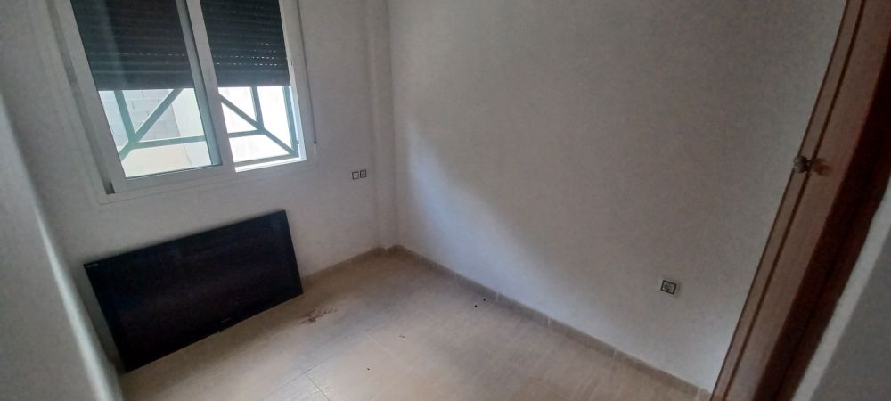 Large Townhouse with 3 bedrooms, 3 bathrooms outdoor space and basement