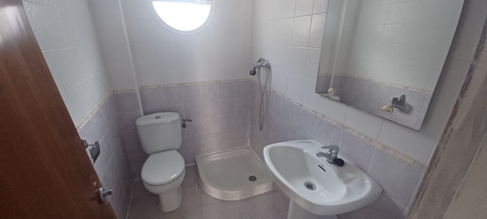 Large Townhouse with 3 bedrooms, 3 bathrooms outdoor space and basement