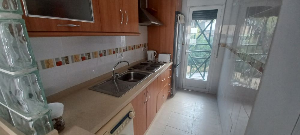 Large Townhouse with 3 bedrooms, 3 bathrooms outdoor space and basement
