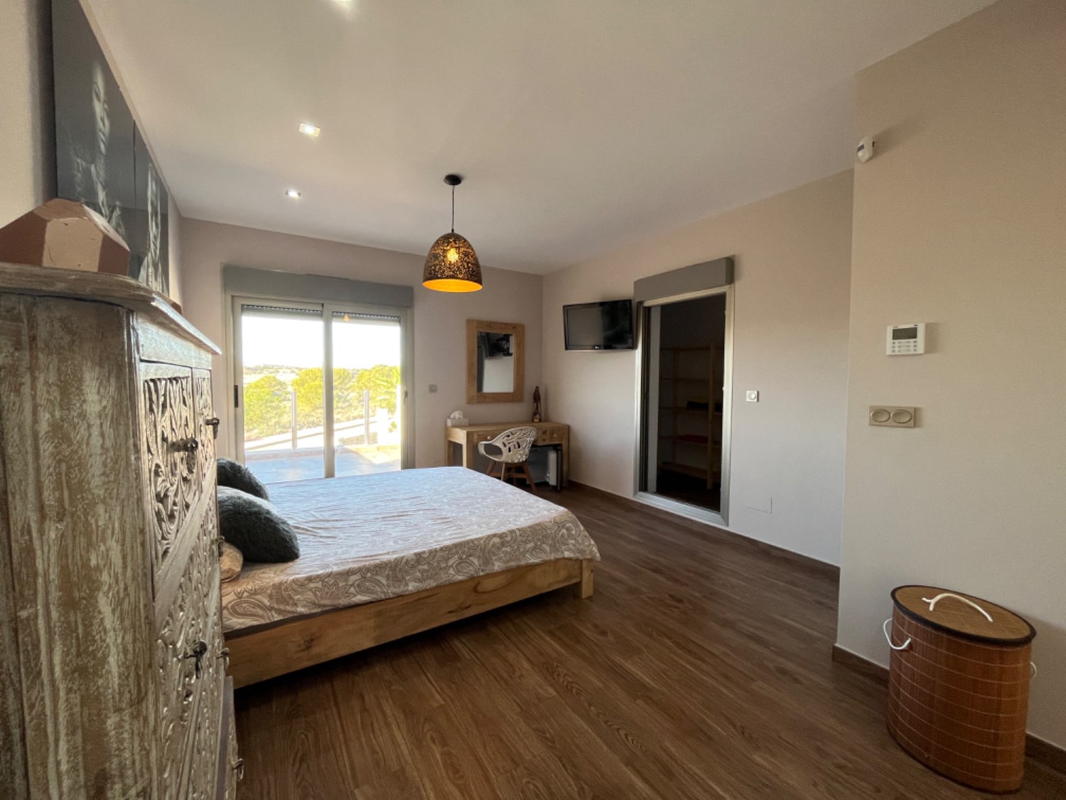 Preciosa casa de 3 dormitorios con piscina en zona tranquila