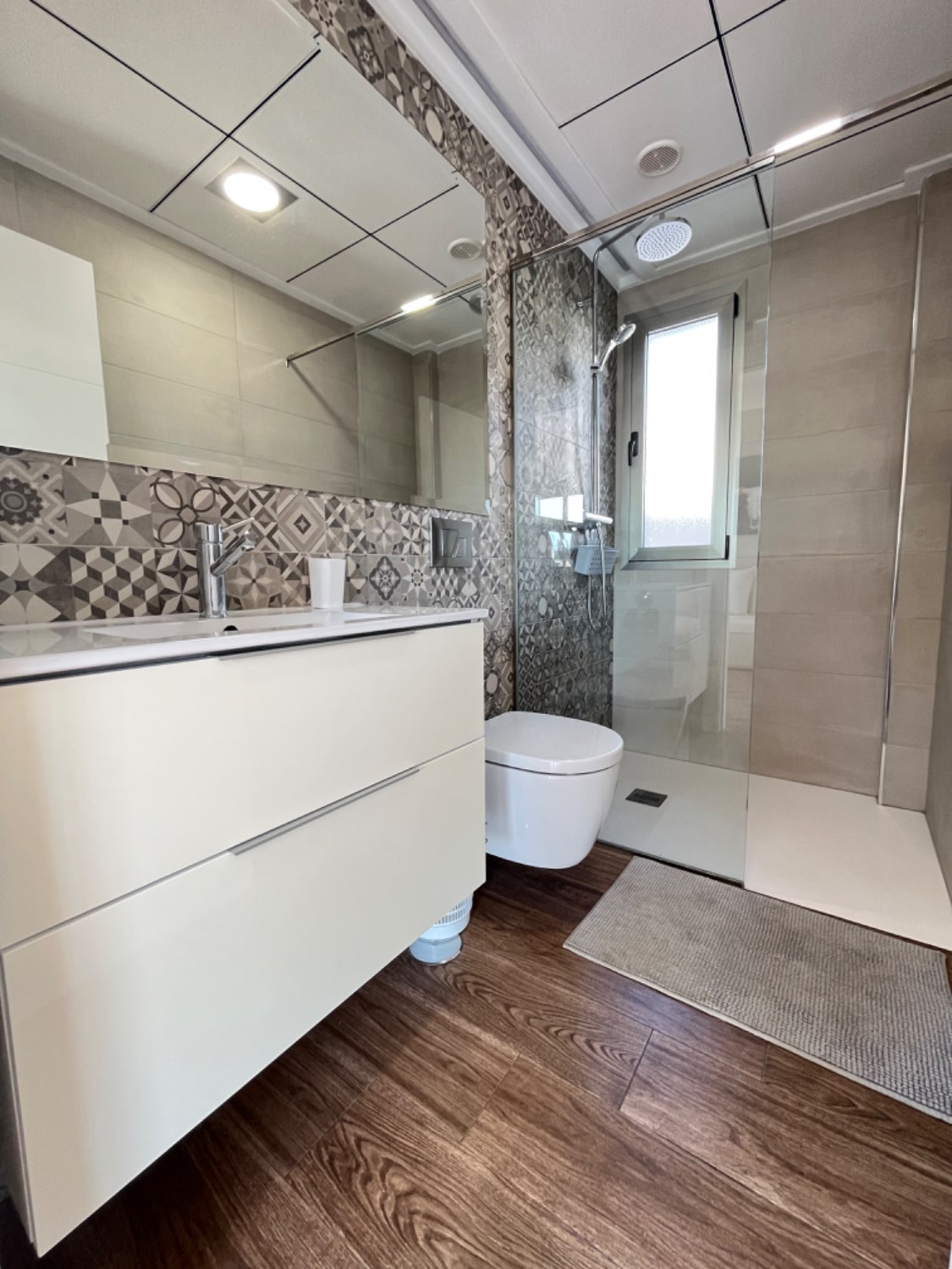 Preciosa casa de 3 dormitorios con piscina en zona tranquila