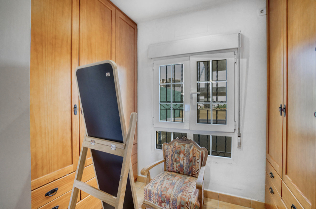 Exklusiv villa med 4 sovrum på 312 m² byggd på en tomt på 1 100 m² i det prestigefyllda området Los Balcones