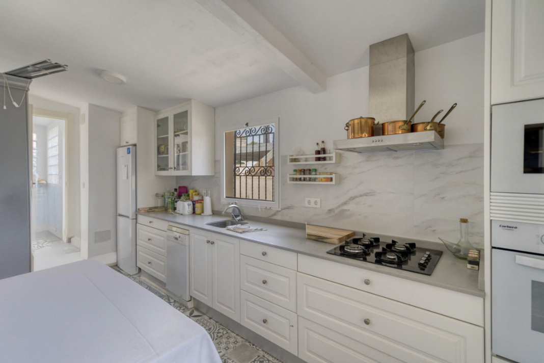 Exklusiv villa med 4 sovrum på 312 m² byggd på en tomt på 1 100 m² i det prestigefyllda området Los Balcones