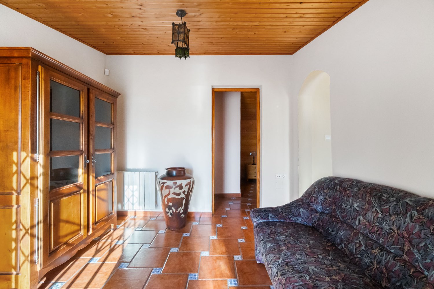 Villa med 4 soverom, 3 bad, garasje, badstue og privat saltvannsbasseng i La Florida Orihuela costa.