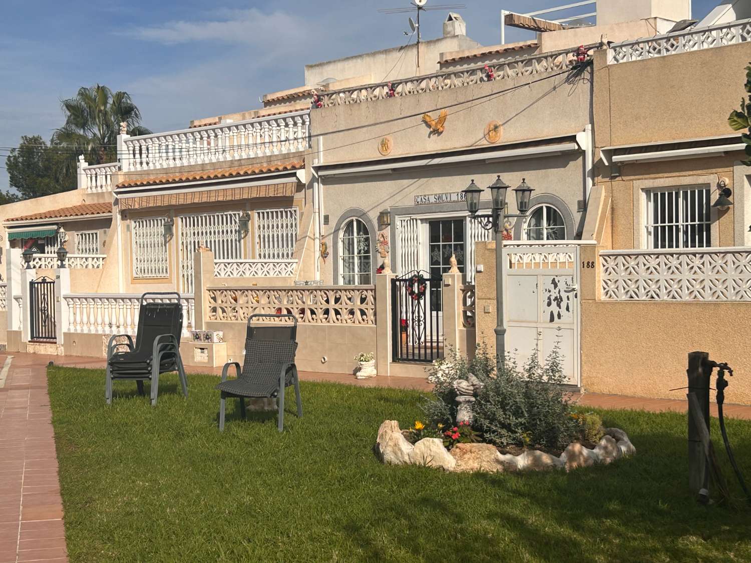 Гарне бунгало з видом на захід у Лас-Чісмосас