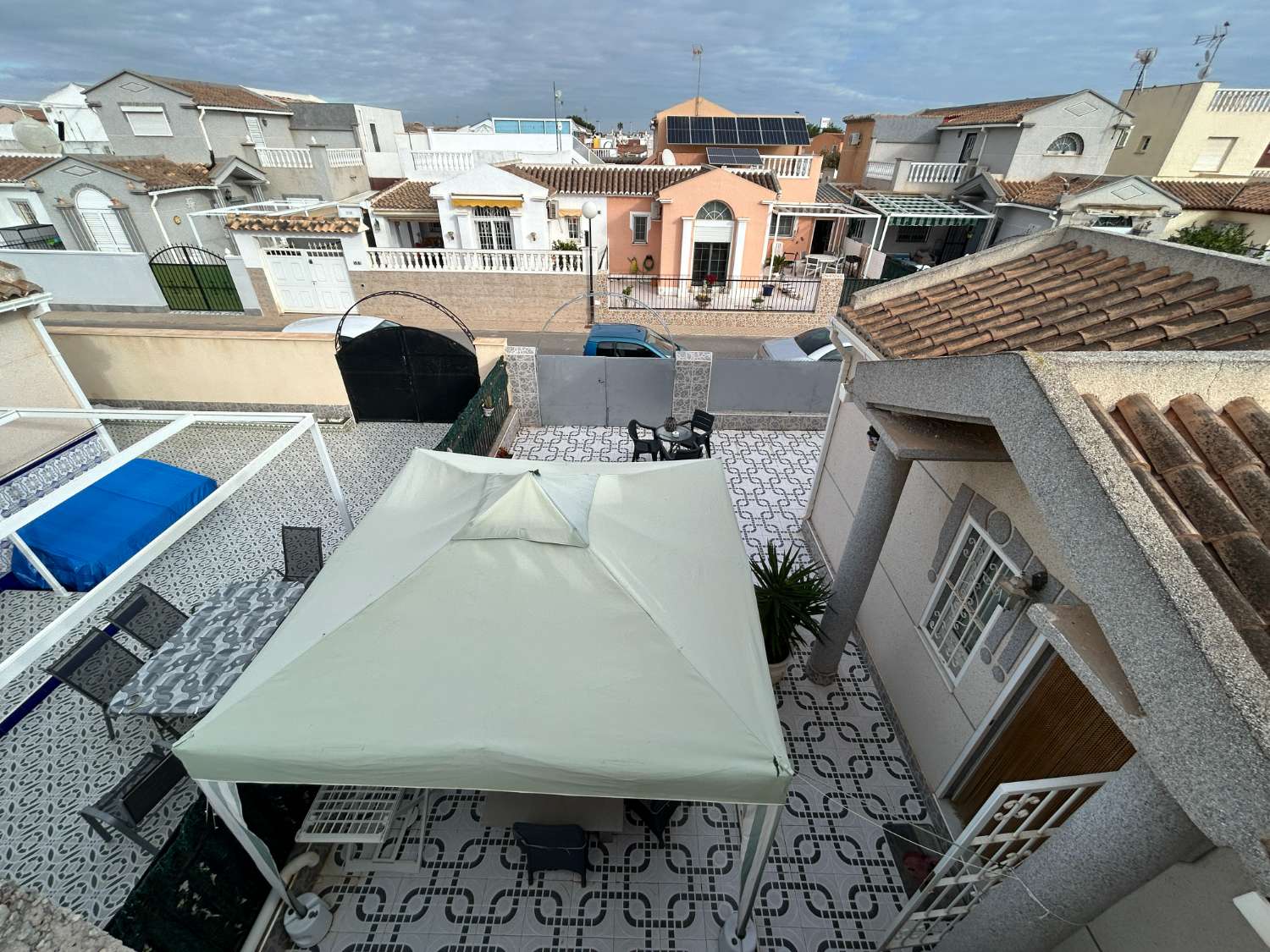 Encantador bungalow de 2 dormitorios cerca del Lago Rosa de Torrevieja