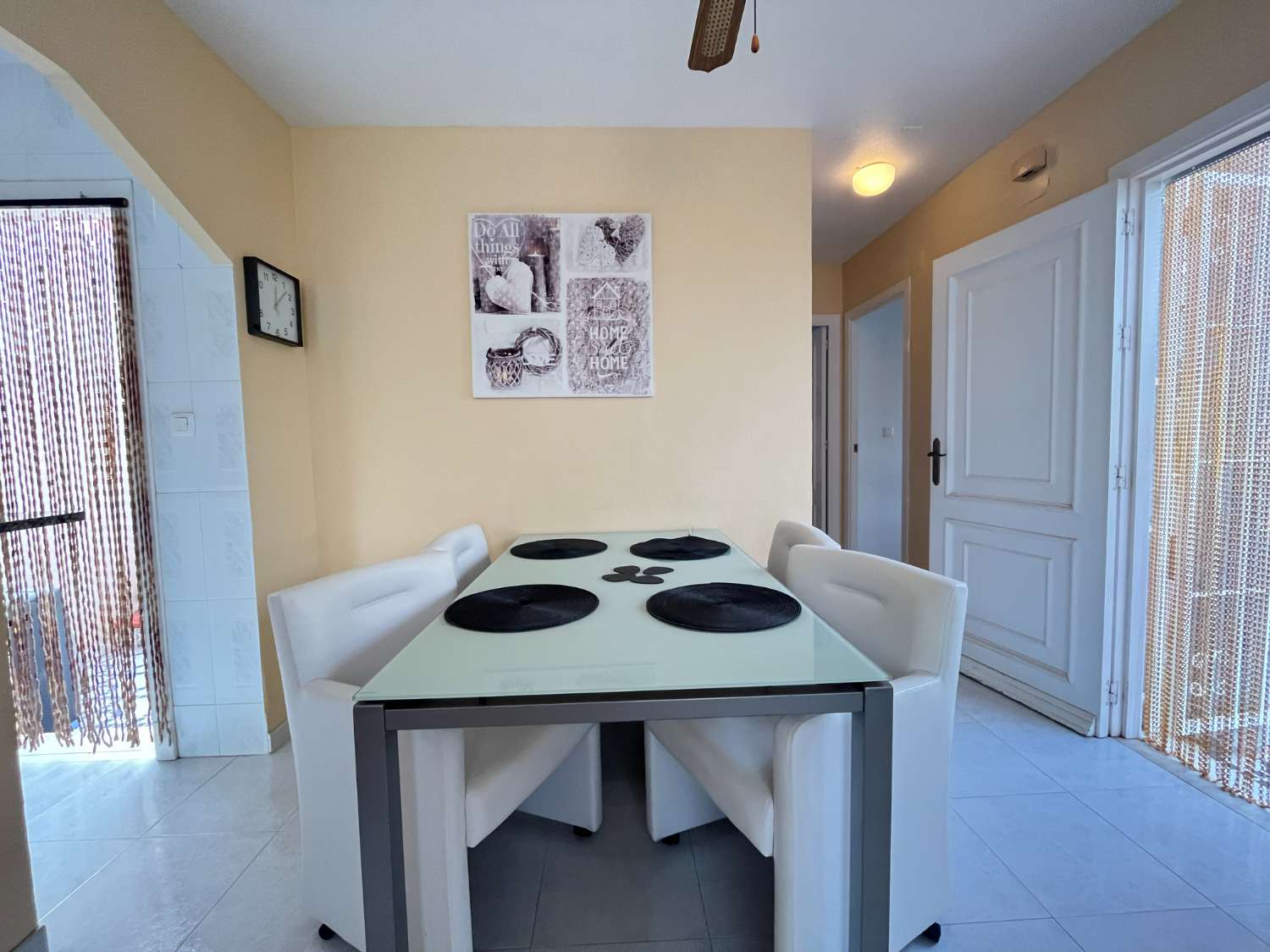 Encantador bungalow de 2 dormitorios cerca del Lago Rosa de Torrevieja