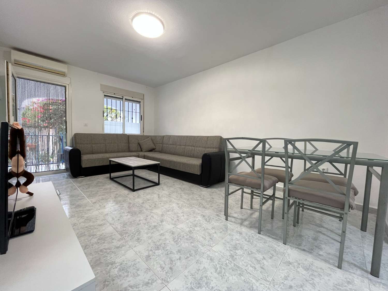 Bonito apartamento de 2 dormitorios en planta baja en La Florida