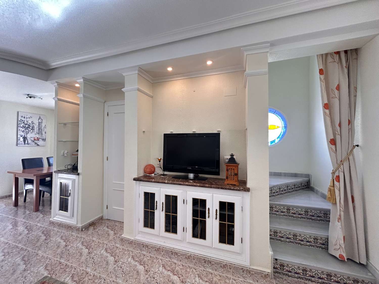 Preciosa casa adosada de 3 dormitorios con piscina comunitaria