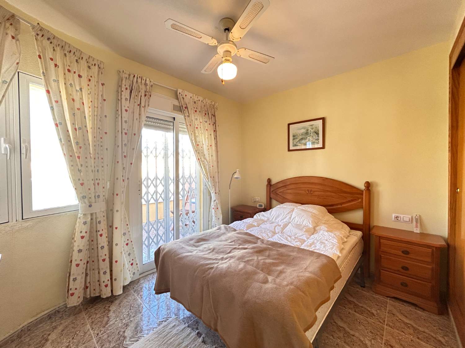 Preciosa casa adosada de 3 dormitorios con piscina comunitaria