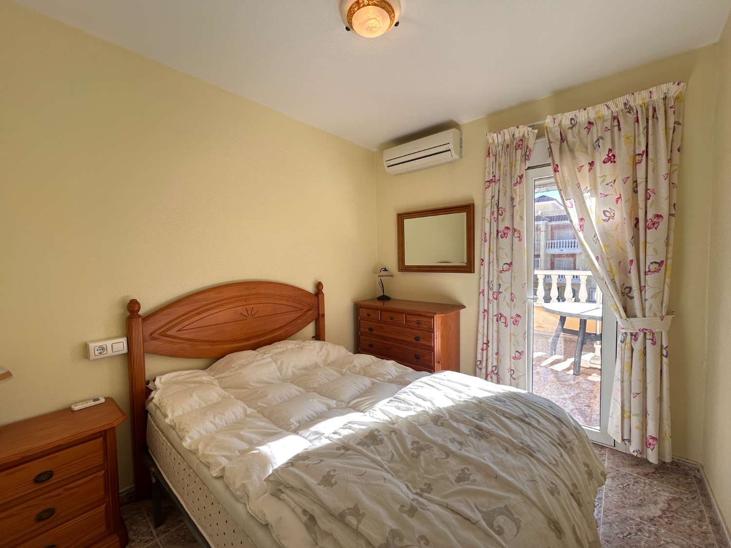 Preciosa casa adosada de 3 dormitorios con piscina comunitaria