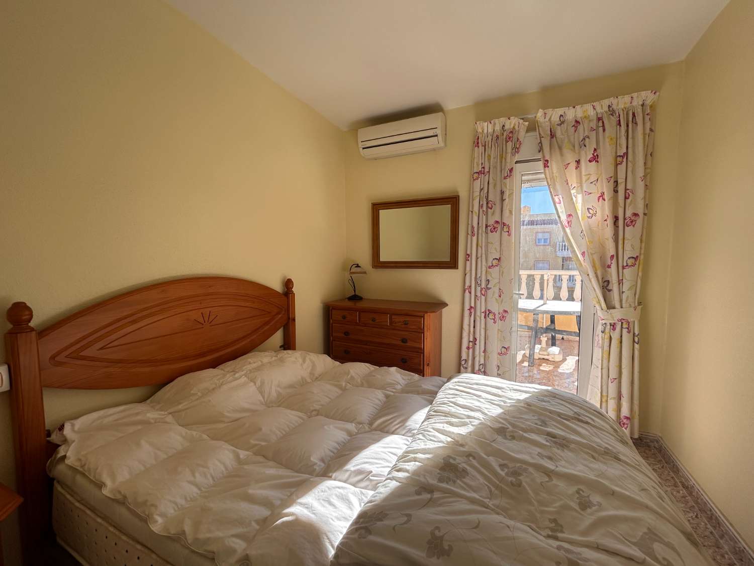 Preciosa casa adosada de 3 dormitorios con piscina comunitaria