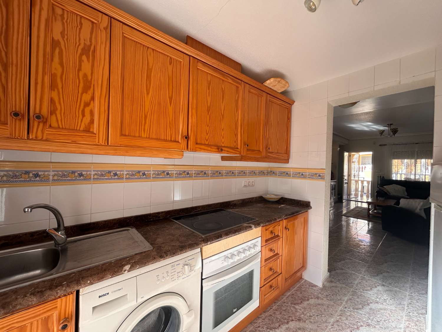 Preciosa casa adosada de 3 dormitorios con piscina comunitaria