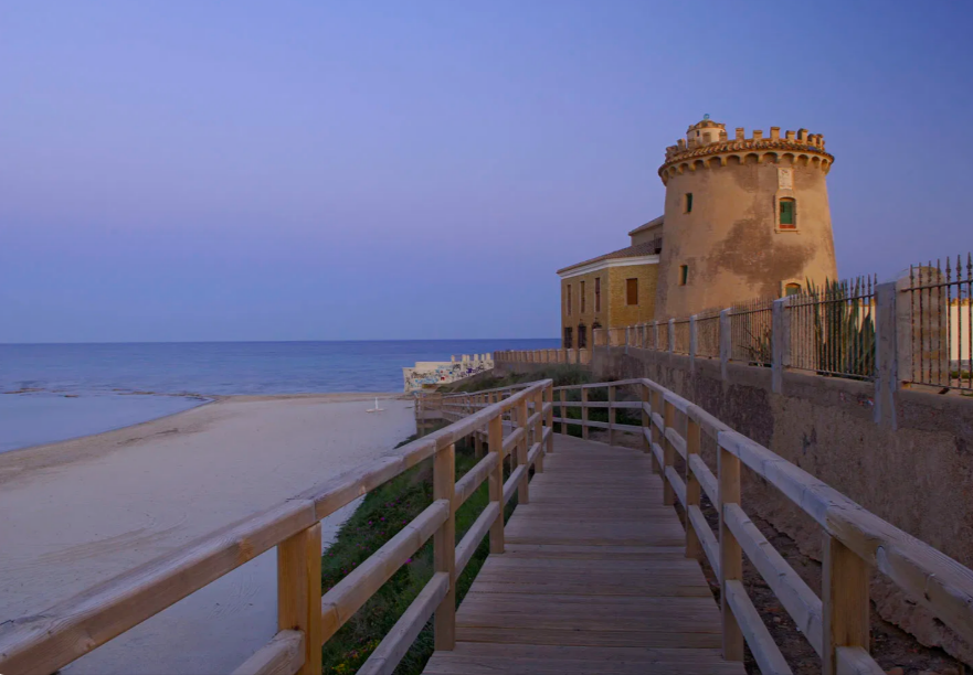 Moderni studio Pilar de LA Horadadassa