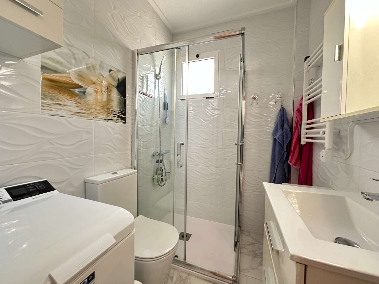 Apartamento en planta alta con jardín en Playa Flamenca