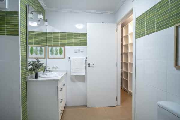 Bel appartement 2 chambres, 2 salles de bains avec 1 piscine commune sur Zenia Mar à Orihuela costa