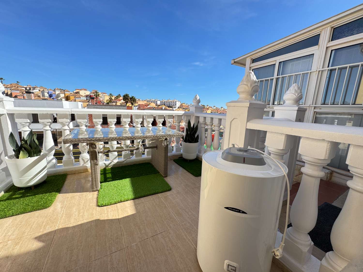 Bungalows en planta alta con reforma de lujo en El Galán
