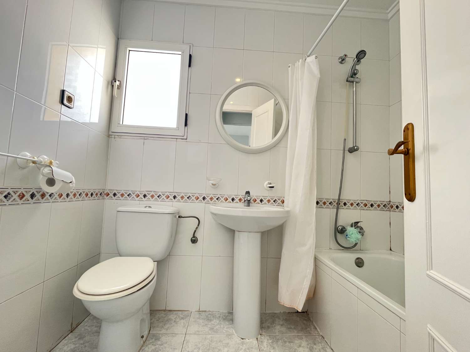 Apartamento en Planta alta de 2 dormitorios y solarium privado con vistas al Mar