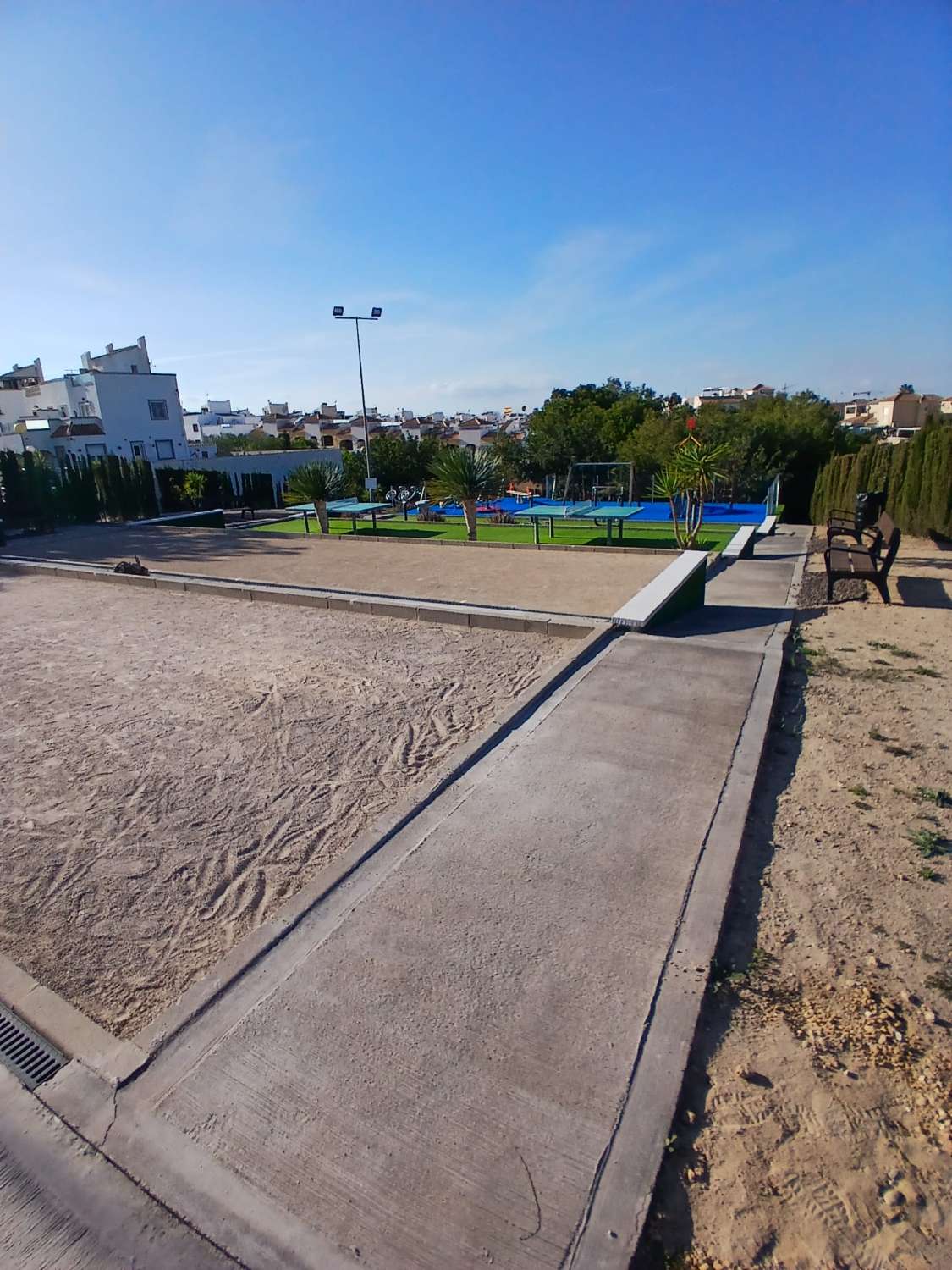 Dúplex de 3 dormitorios y 2 baños con 2 piscinas comunitarias