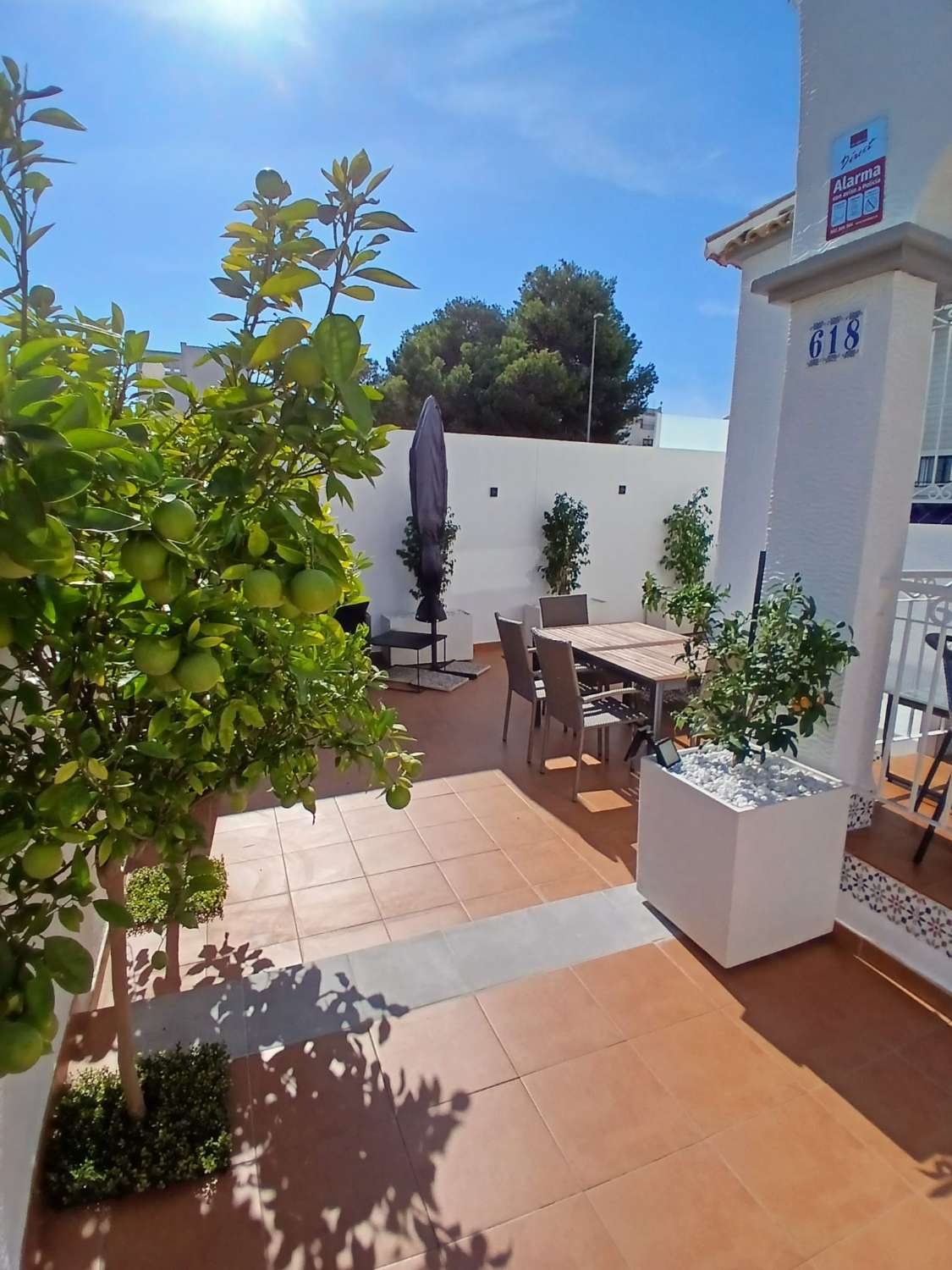 Dúplex de 3 dormitorios y 2 baños con 2 piscinas comunitarias