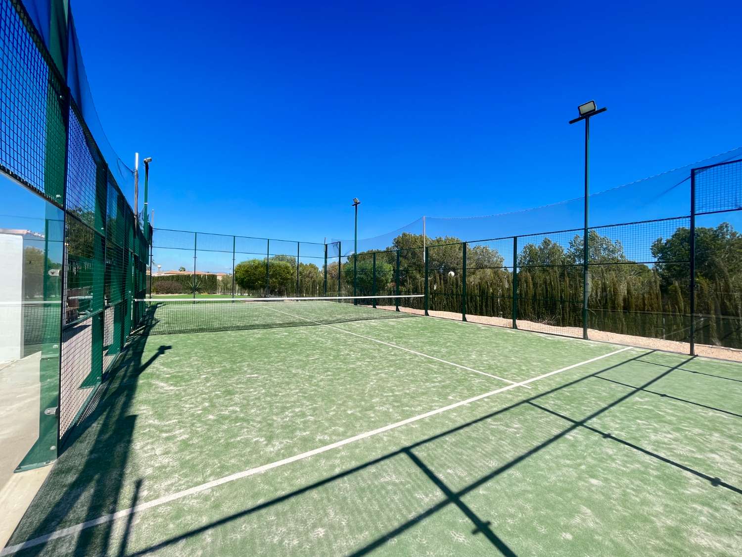 Dúplex de 3 dormitorios y 2 baños con 2 piscinas comunitarias