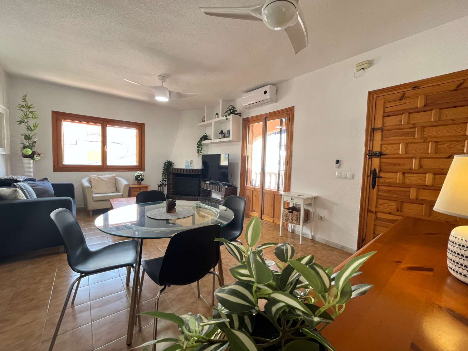 Precioso apartamento de 3 dormitorios y 1 baño cerca de la playa de la Mata.