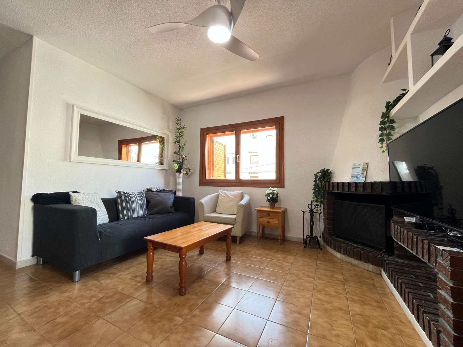 Precioso apartamento de 3 dormitorios y 1 baño cerca de la playa de la Mata.