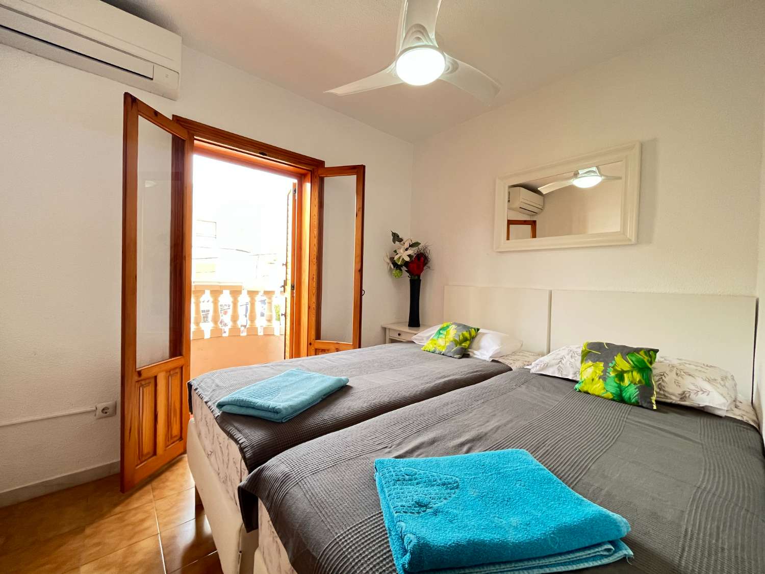 Precioso apartamento de 3 dormitorios y 1 baño cerca de la playa de la Mata.