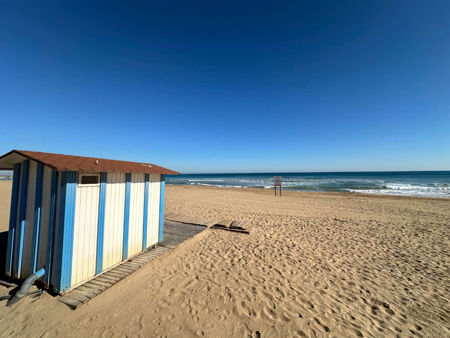 Precioso apartamento de 3 dormitorios y 1 baño cerca de la playa de la Mata.