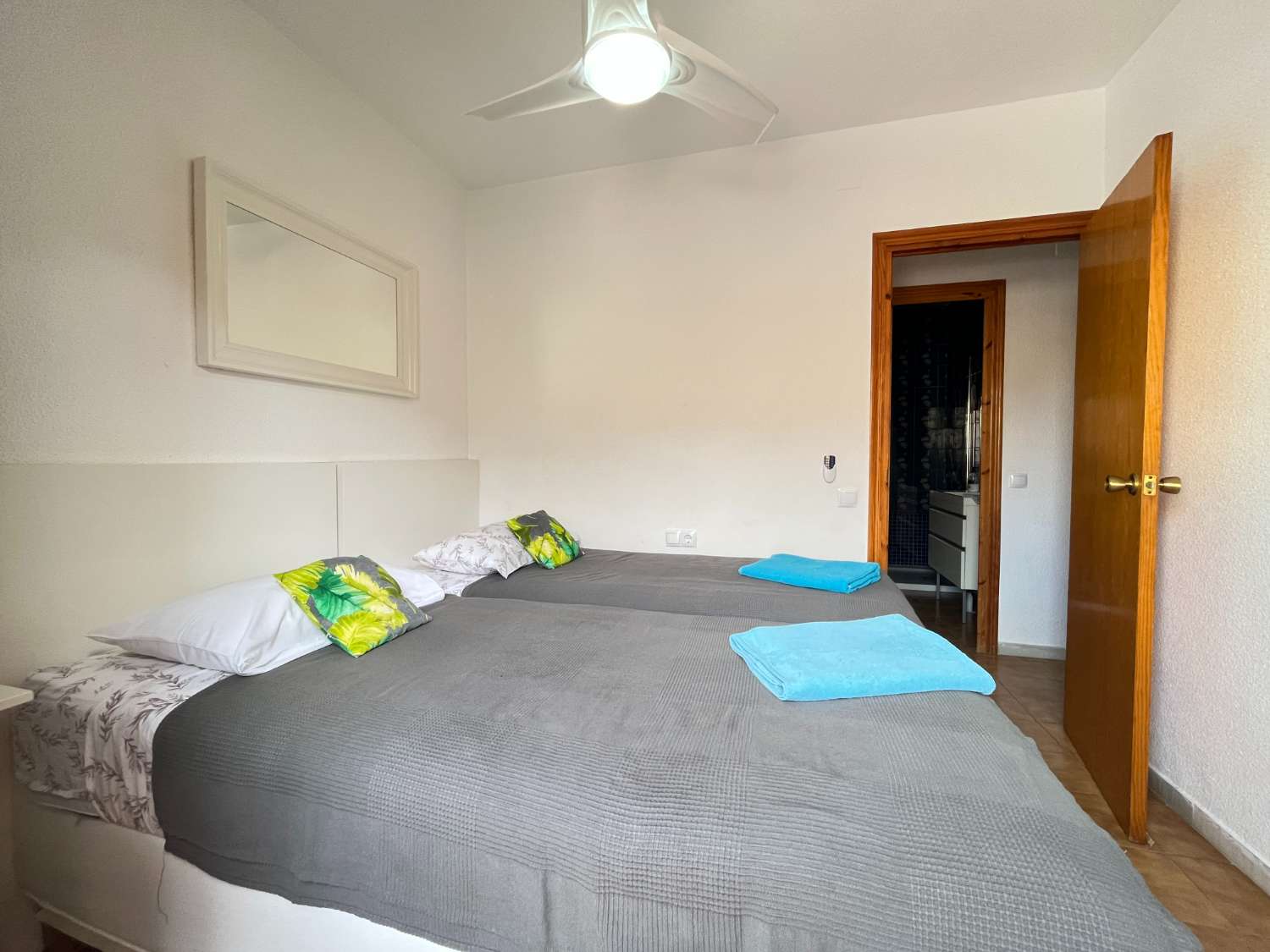 Precioso apartamento de 3 dormitorios y 1 baño cerca de la playa de la Mata.