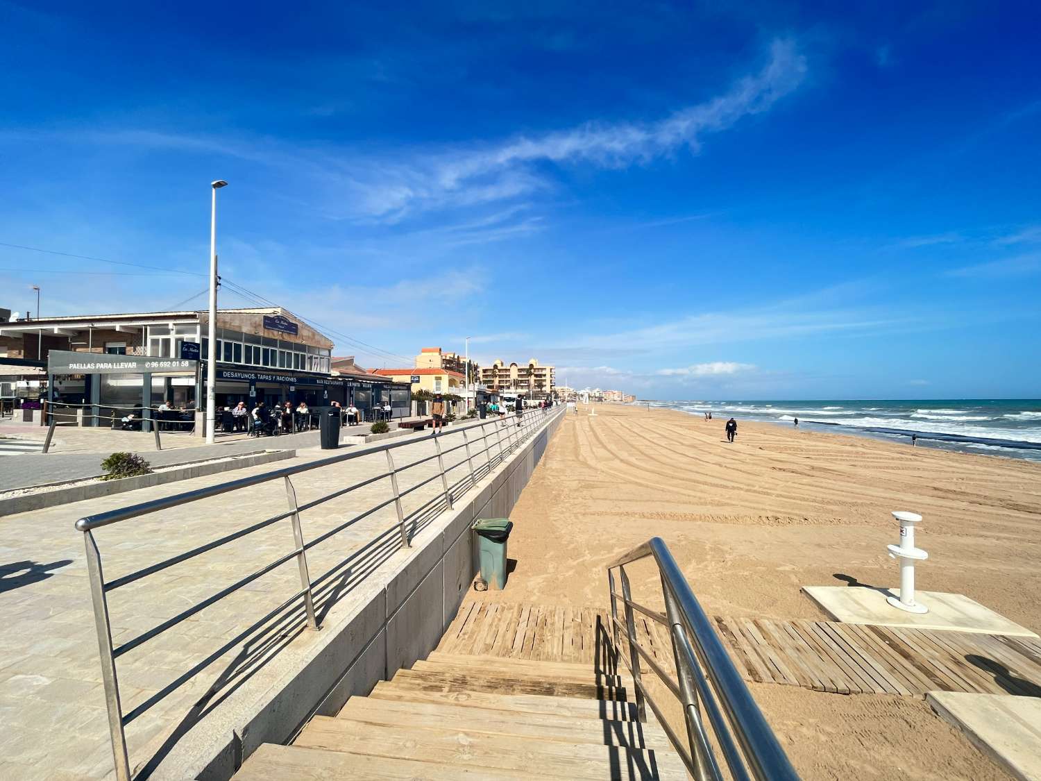 Precioso apartamento de 3 dormitorios y 1 baño cerca de la playa de la Mata.