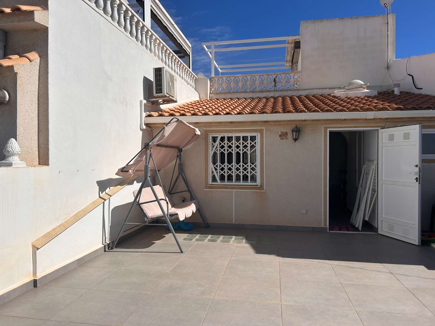 Bonito bungalow orientado al oeste en Las Chismosas