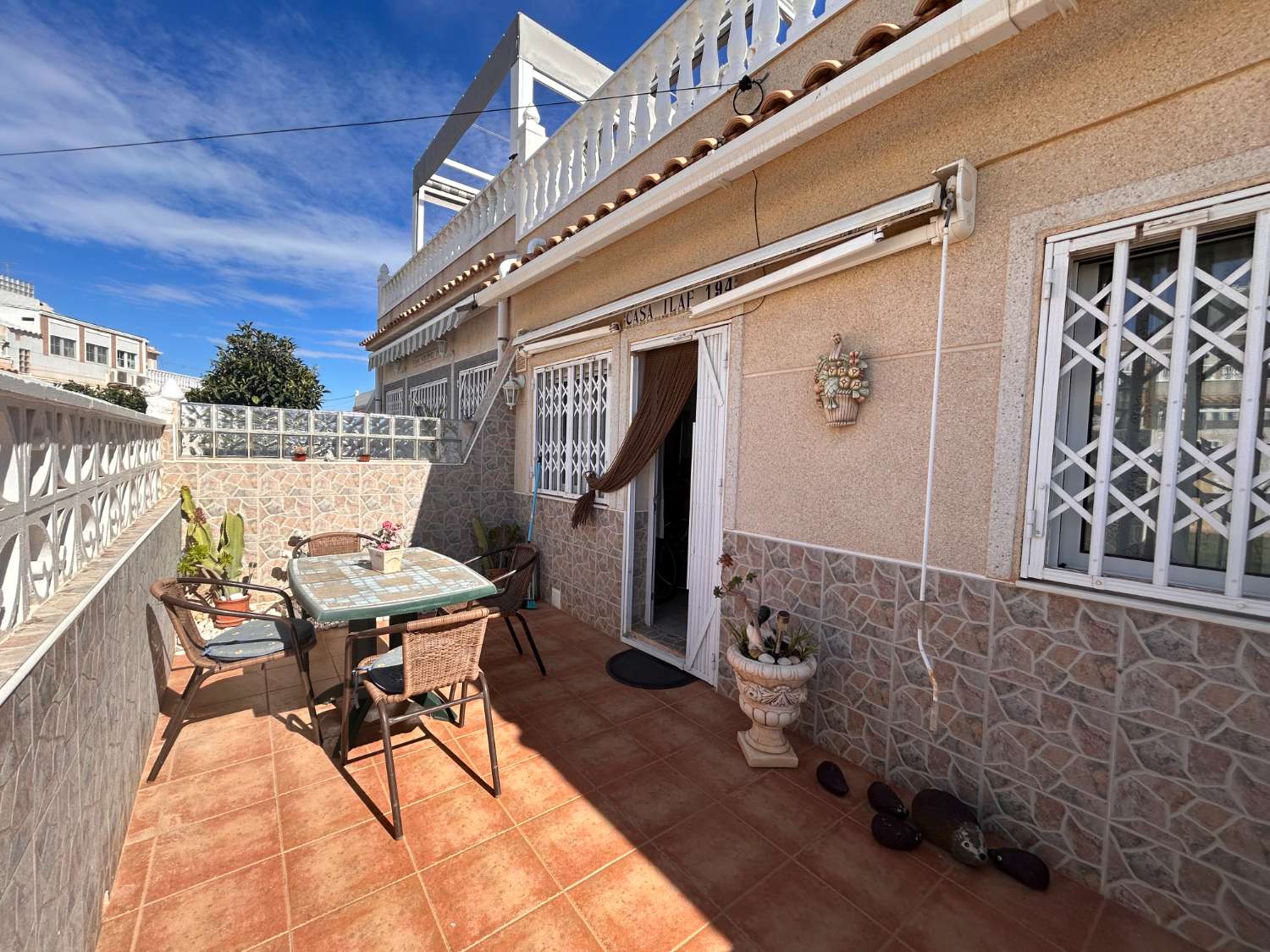 Bonito bungalow orientado al oeste en Las Chismosas