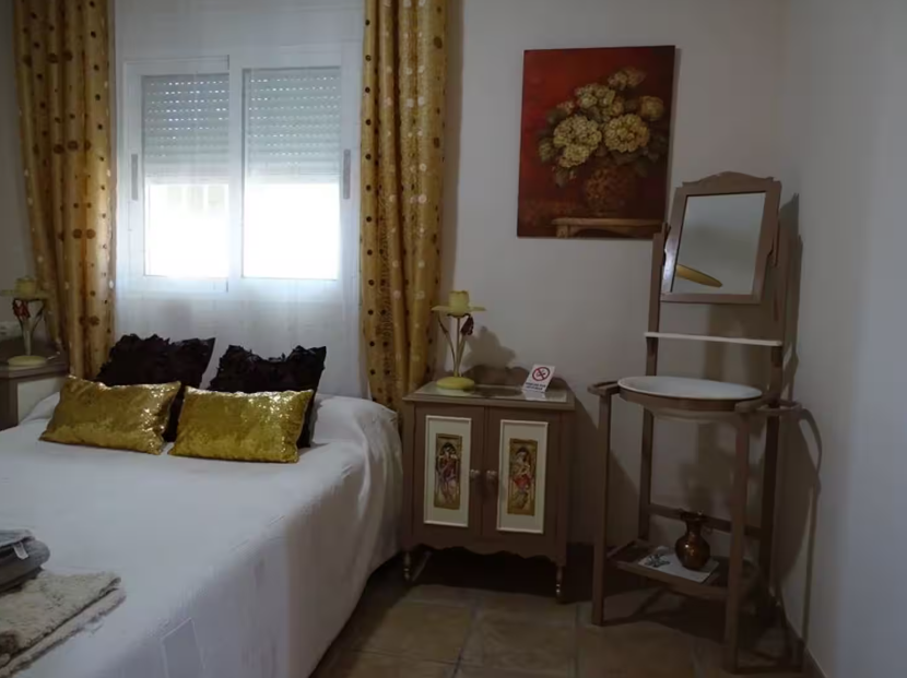 Villa Independiente de 3 dormitorios, 2 baños y piscina privada con 1200m2 de parcela