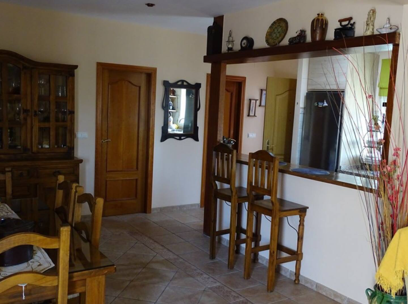 Villa Independiente de 3 dormitorios, 2 baños y piscina privada con 1200m2 de parcela