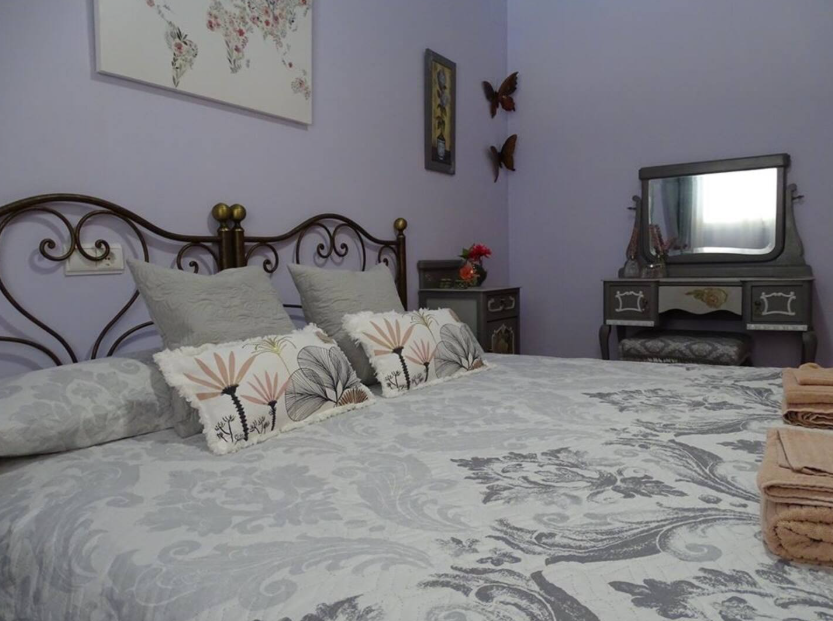 Villa Independiente de 3 dormitorios, 2 baños y piscina privada con 1200m2 de parcela